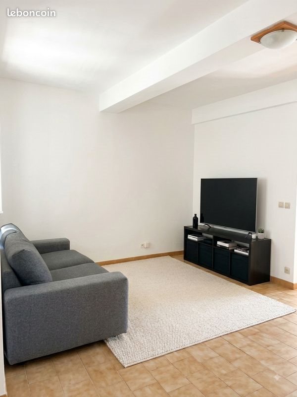 Appartement à louer, 45m², Saint-Cézaire-sur-Siagne