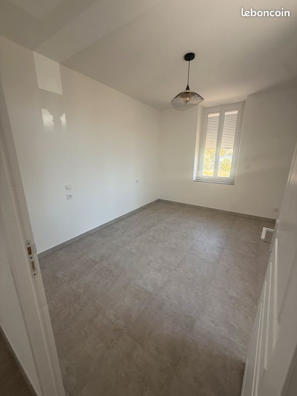 Maison à louer, 63m², Alès
