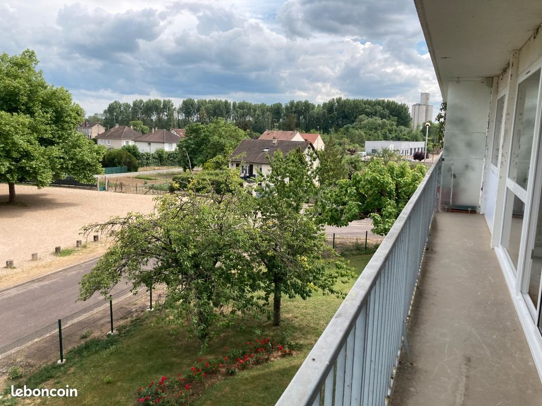 Appartement à louer, 78m², Joigny