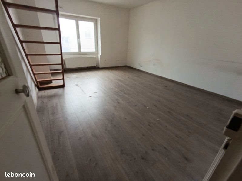 Maison à louer, 90m², Myennes