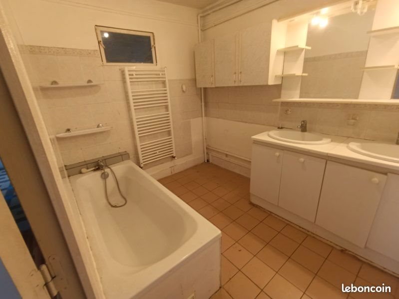 Maison à louer, 90m², Myennes
