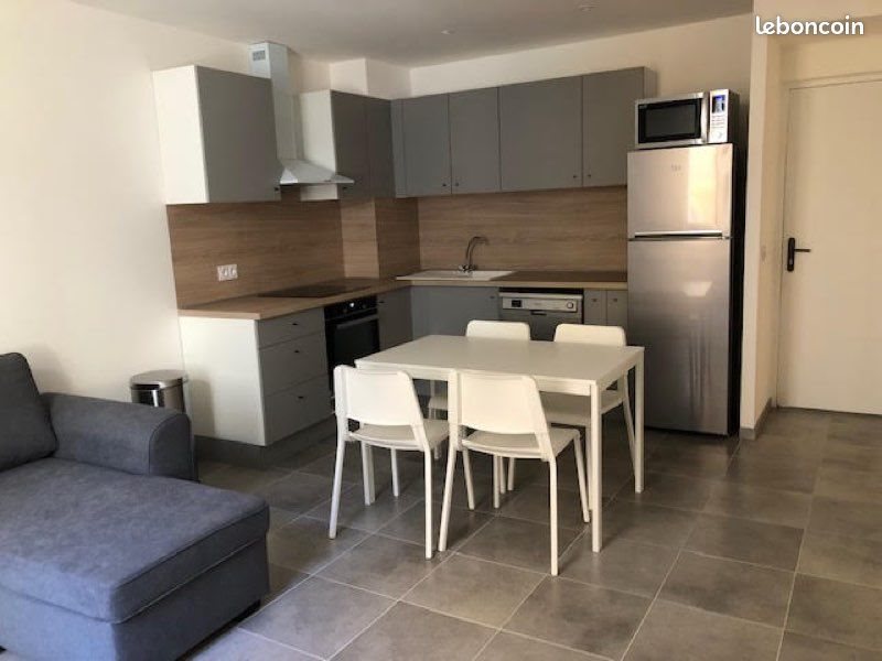Appartement à louer, 59m², Vence