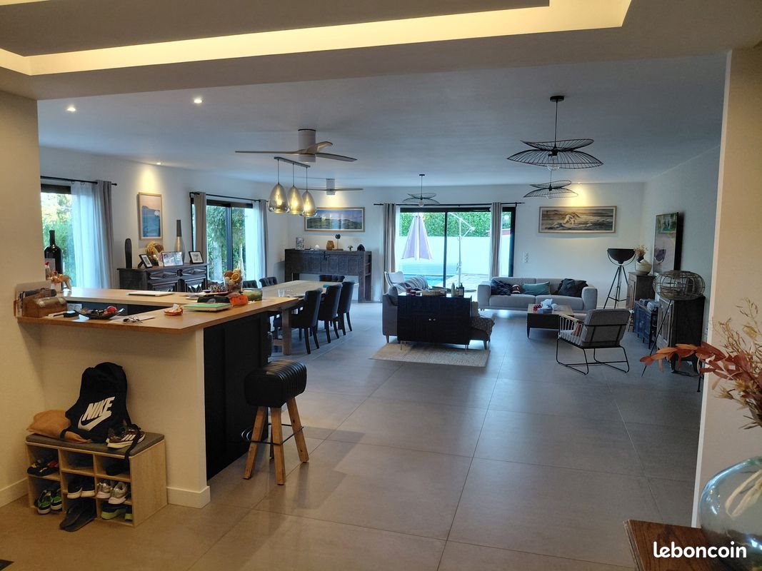 Maison à vendre, 210m², Saint-Pée-sur-Nivelle