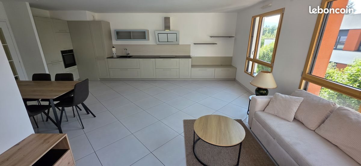 Appartement à louer, 97m², Seyssins