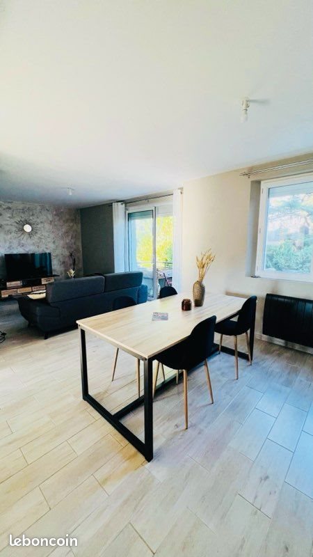 Appartement à louer, 69m², Guilherand-Granges