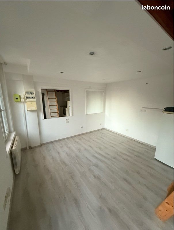 Maison à louer, 22m², Saint-Étienne-l'Allier