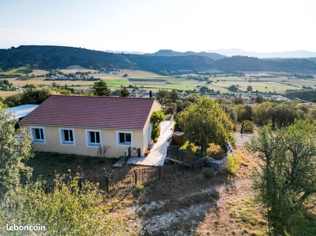 Maison à vendre, 170m², Châteauneuf-Val-Saint-Donat