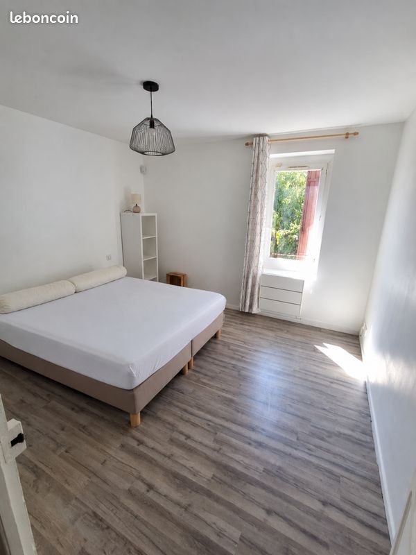 Appartement à louer, 95m², Jonquières-Saint-Vincent