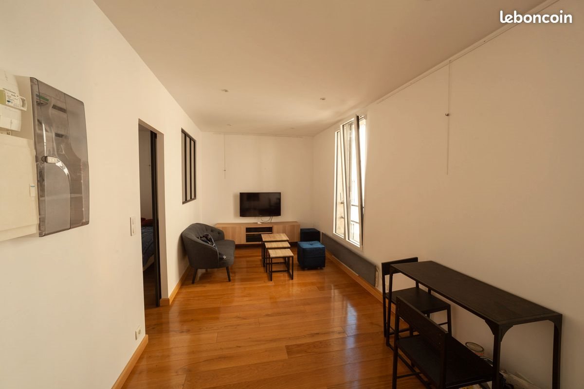 Appartement à louer, 28m², Paris 18ème