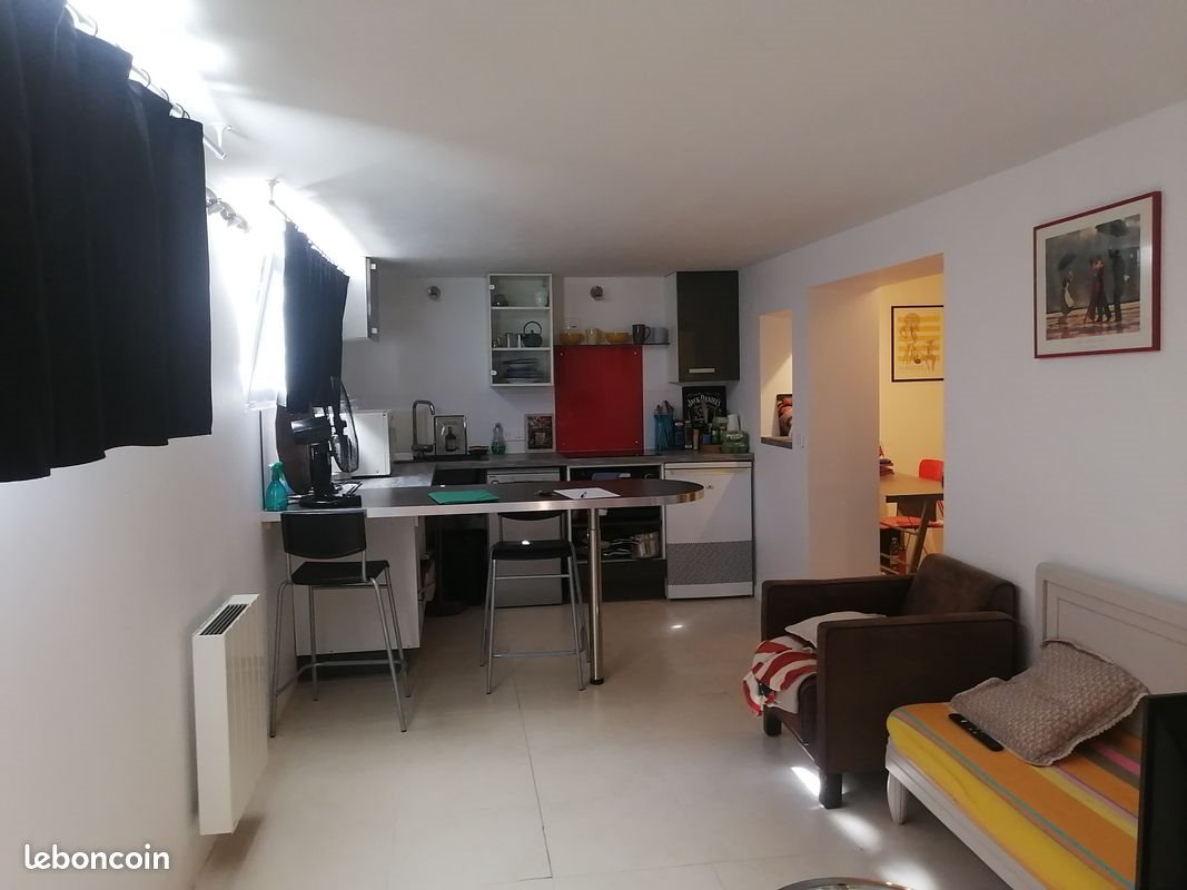 Appartement à louer, 45m², Saintes
