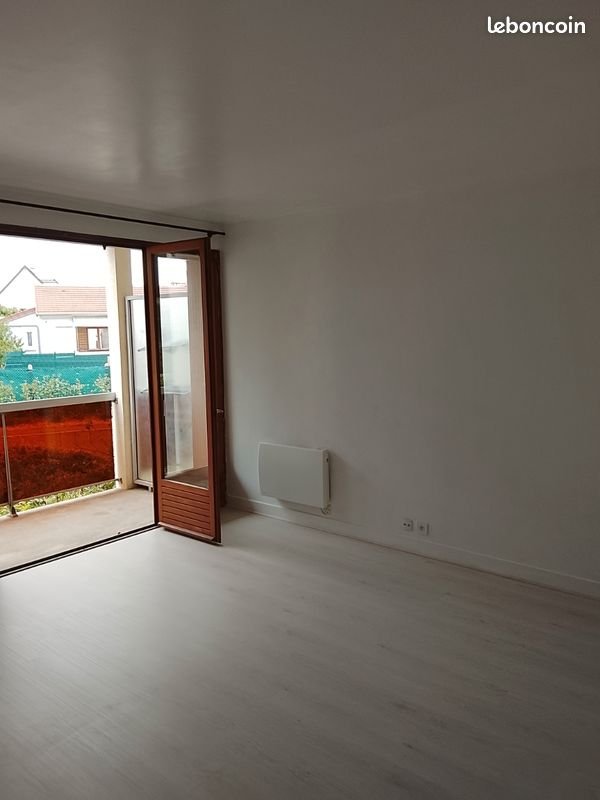 Appartement à louer, 29m², Massy