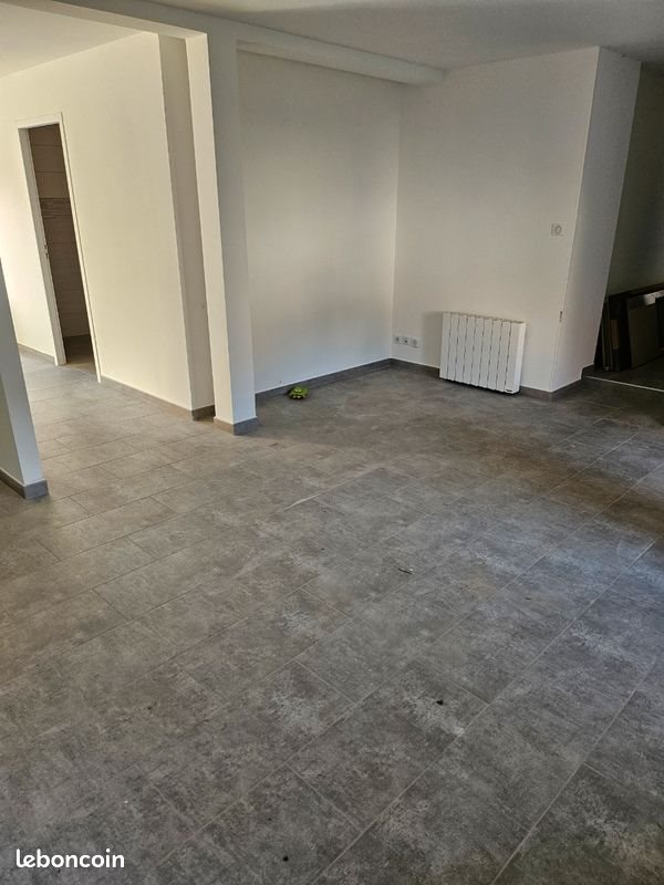 Appartement à louer, 70m², Pont-de-Roide
