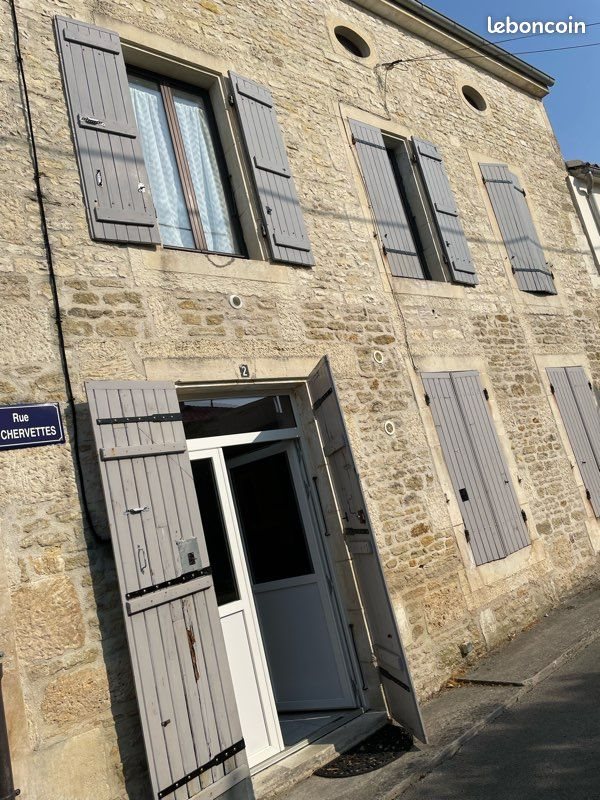 Maison à louer, 180m², Surgères