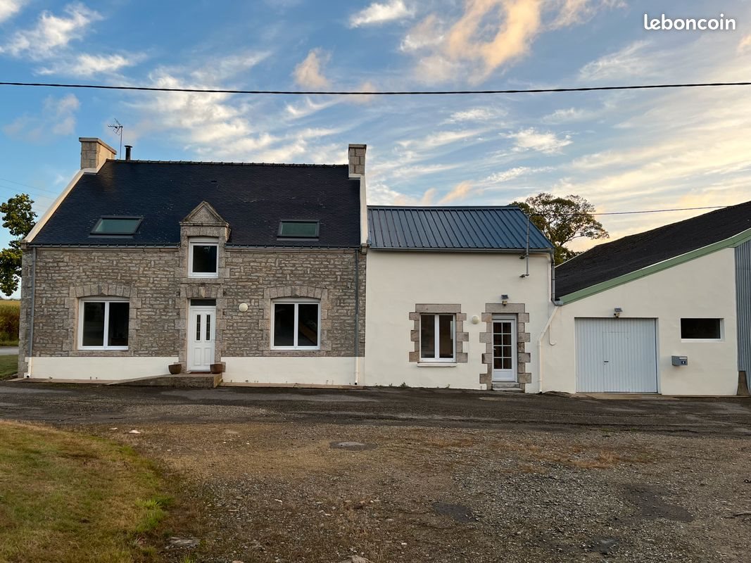 Maison à louer, 135m², Saint-Jean-Brévelay
