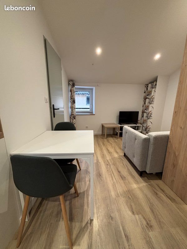 Appartement à louer, 22m², Belleville