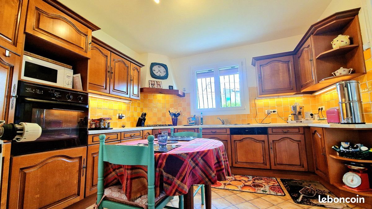 Maison à vendre, 155m², Barjac