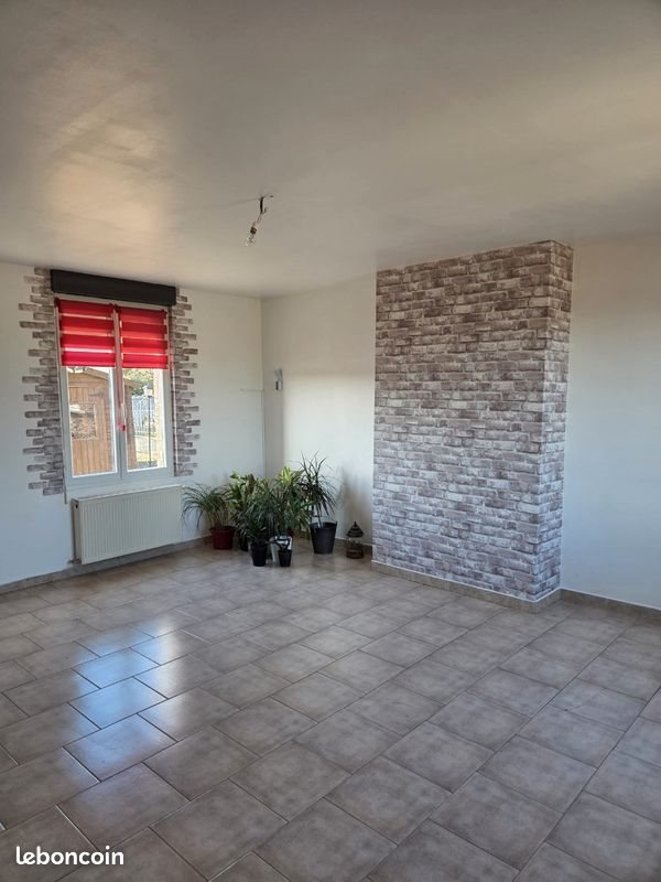 Maison à louer, 81m², Conches-en-Ouche