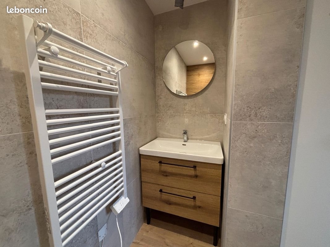 Appartement à louer, 35m², Saint-Avre