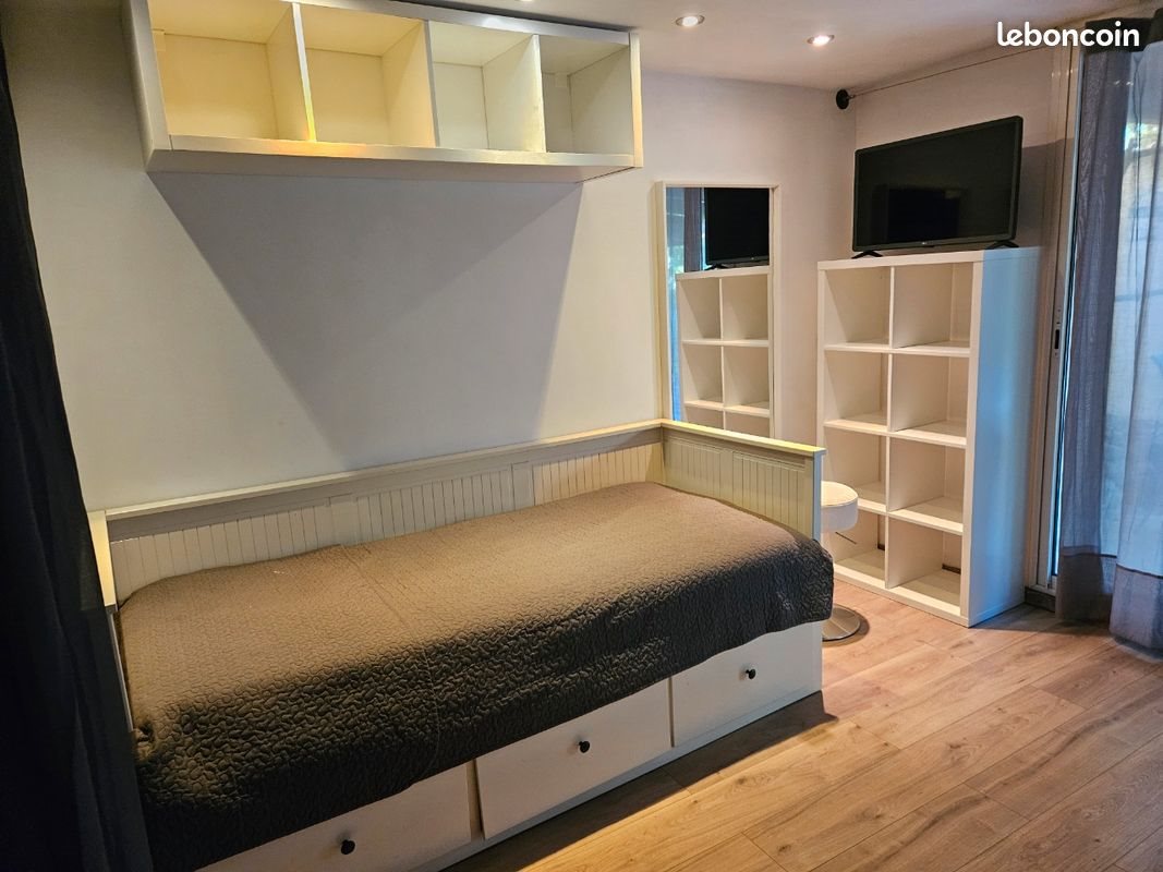 Appartement à louer, 20m², Évenos