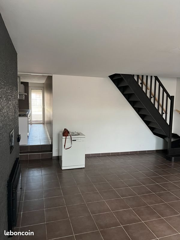 Maison à louer, 80m², Saint-Seurin-de-Cadourne