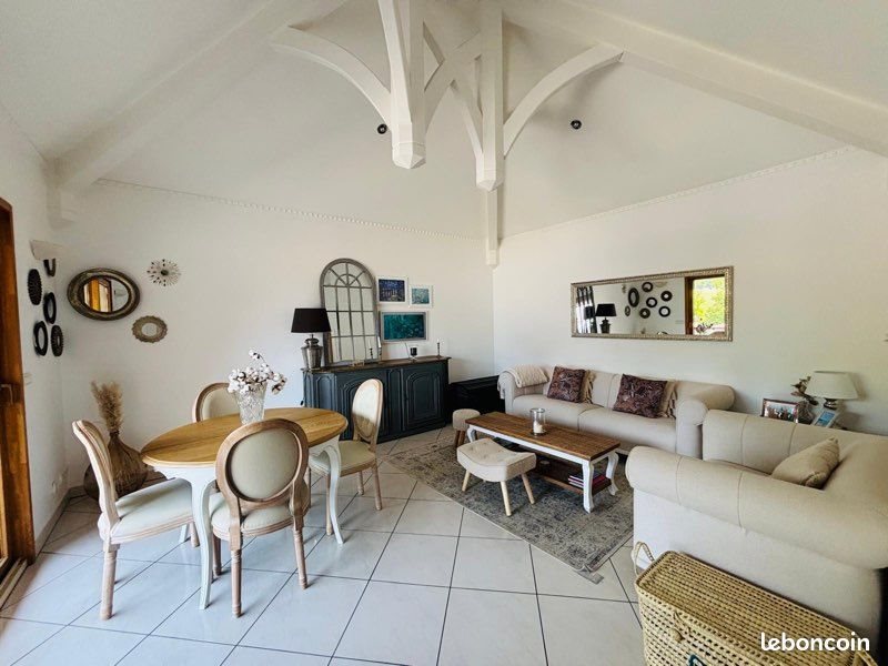 Appartement à louer, 90m², Péron