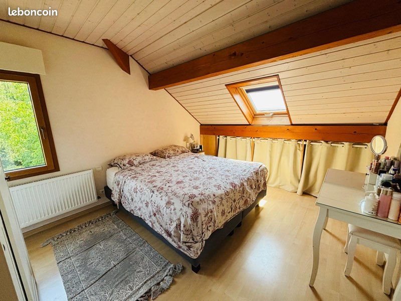 Appartement à louer, 90m², Péron