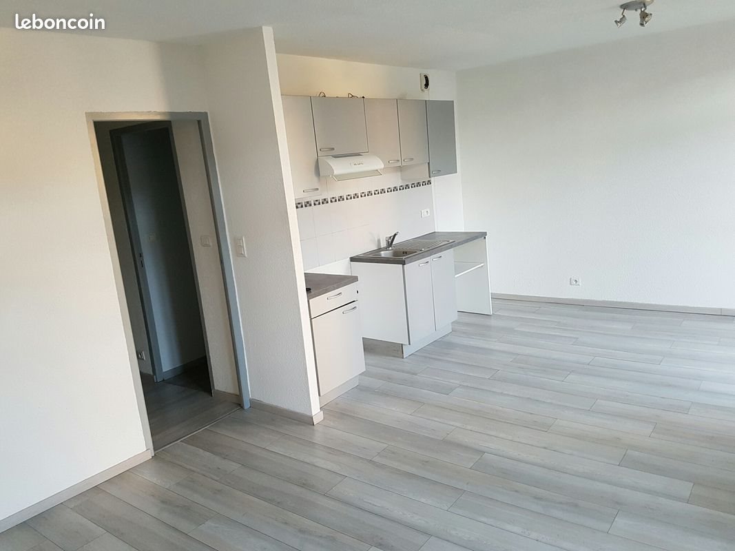 Appartement à louer, 65m², Vic-sur-Cère