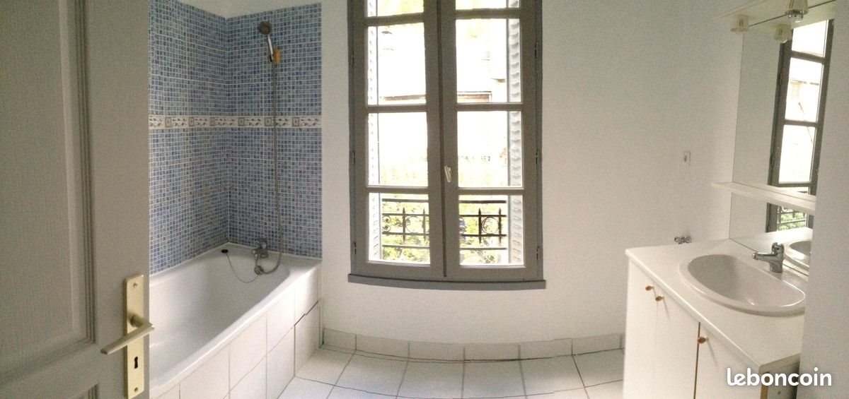 Appartement à louer, 65m², Vic-sur-Cère
