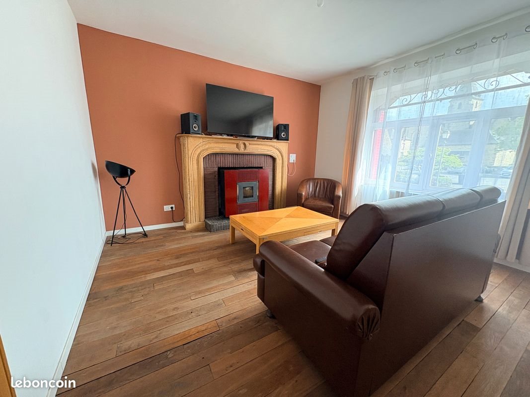 Maison à louer, 81m², Bais