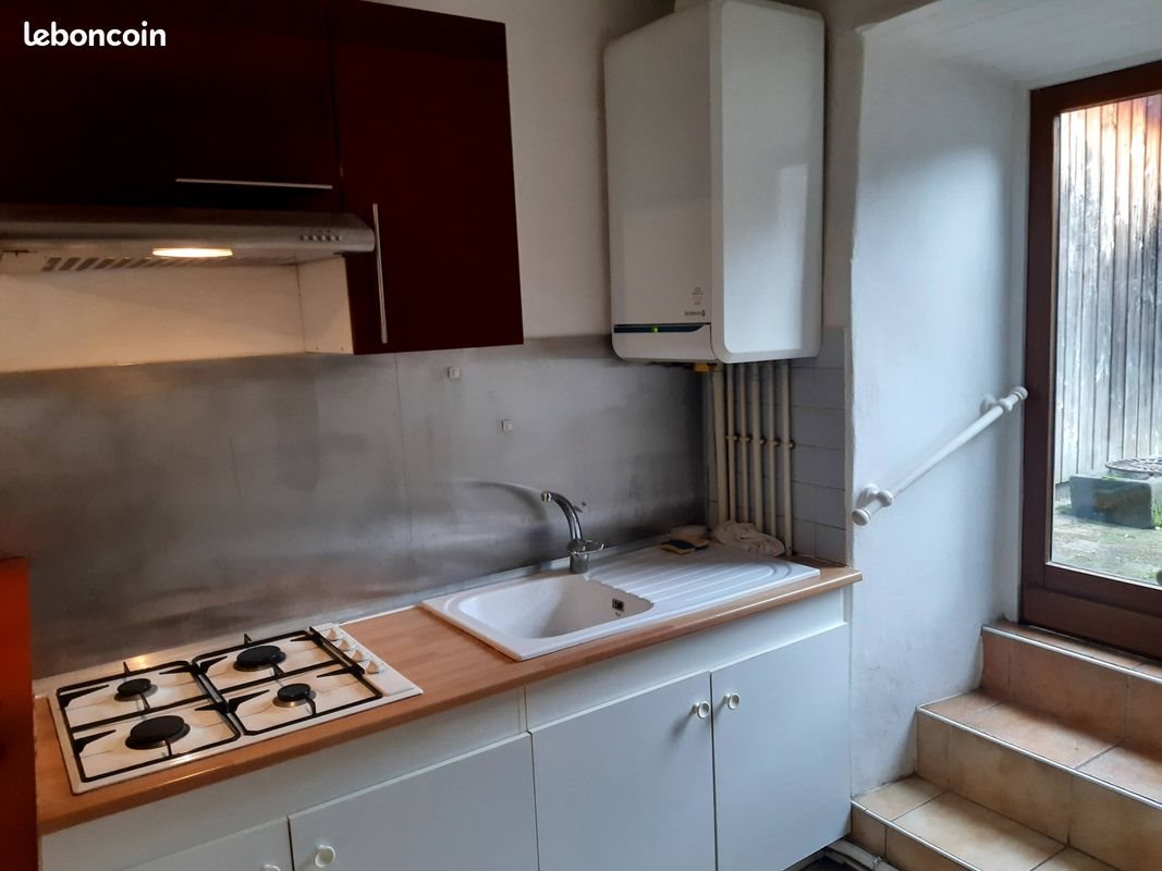 Maison à louer, 50m², Châteldon