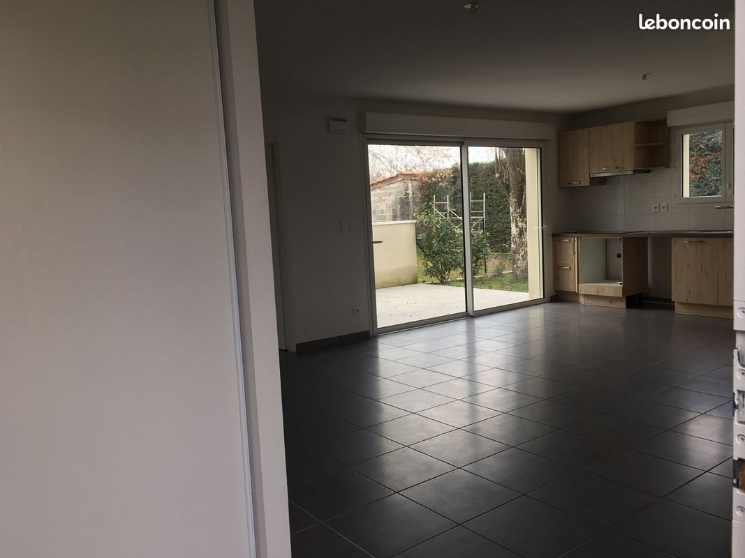 Appartement à louer, 68m², Villate