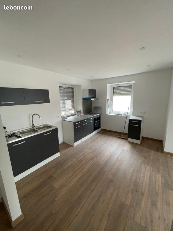 Appartement à louer, 70m², Niedermodern