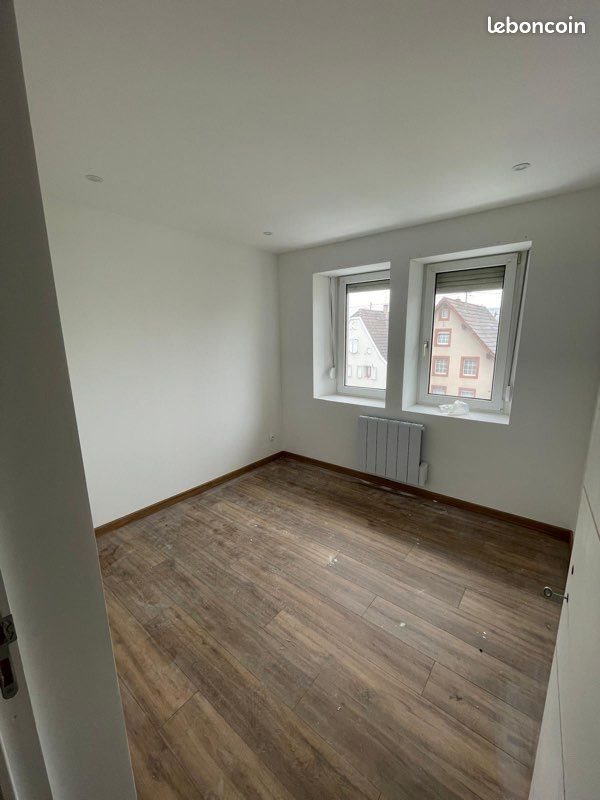 Appartement à louer, 70m², Niedermodern