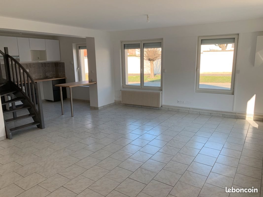 Maison à louer, 66m², Homblières
