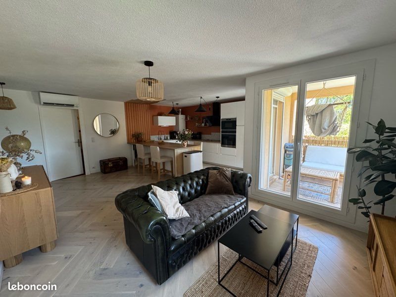 Appartement à louer, 68m², Antibes