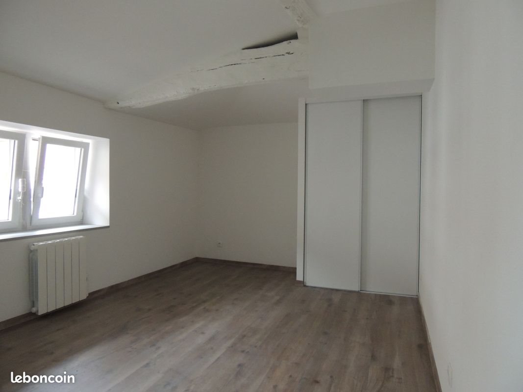 Appartement à louer, 64m², Thoissey