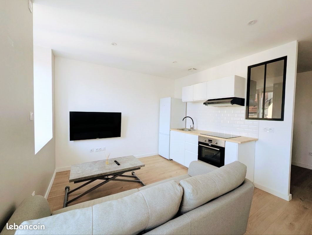 Appartement à louer, 32m², Saint-Etienne