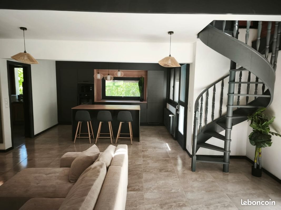 Maison à vendre, 300m², Vétraz-Monthoux