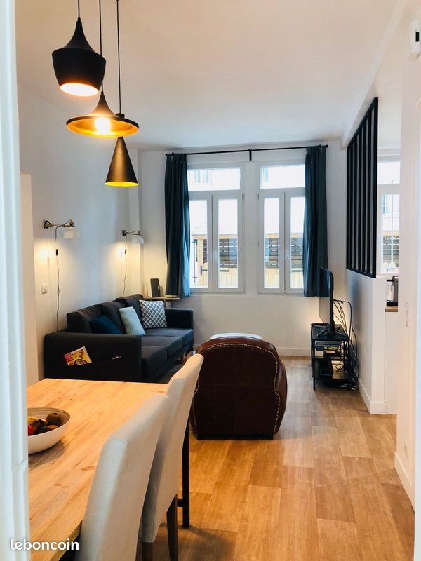 Appartement à louer, 53m², Courbevoie