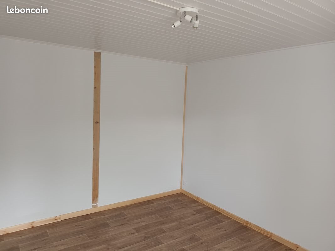 Maison à louer, 45m², Sévérac