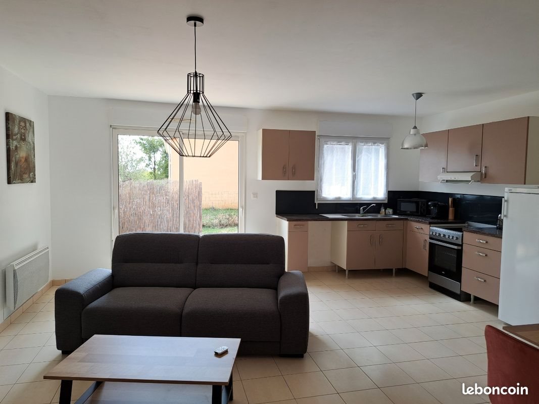 Maison à louer, 92m², Montamisé