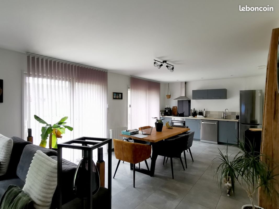 Maison à louer, 83m², Le Guerno