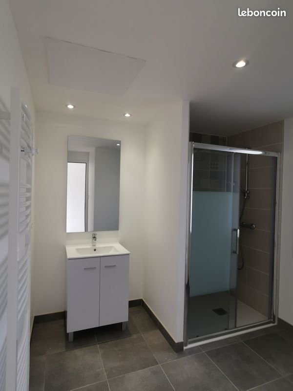 Maison à louer, 83m², Le Guerno