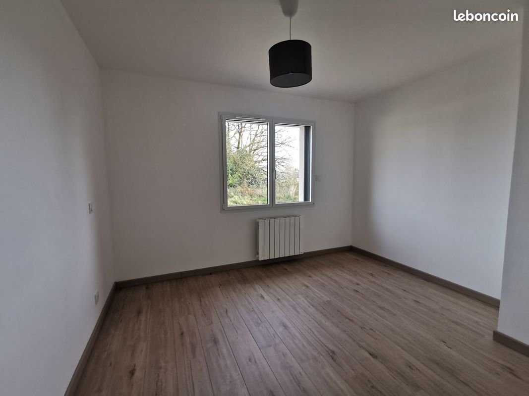 Maison à louer, 83m², Le Guerno