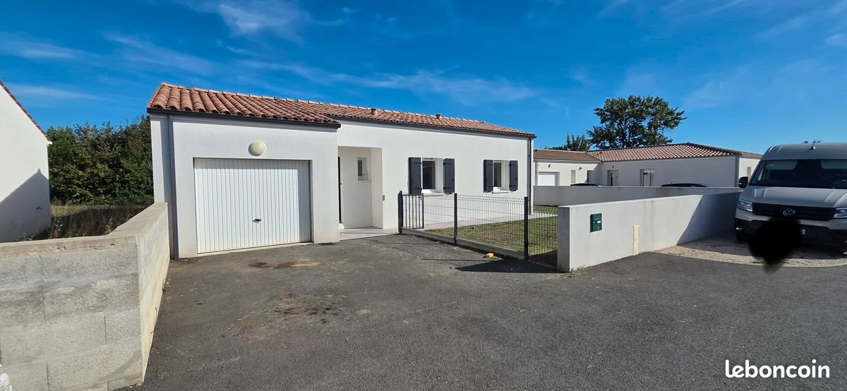 Maison à louer, 90m², Thénac