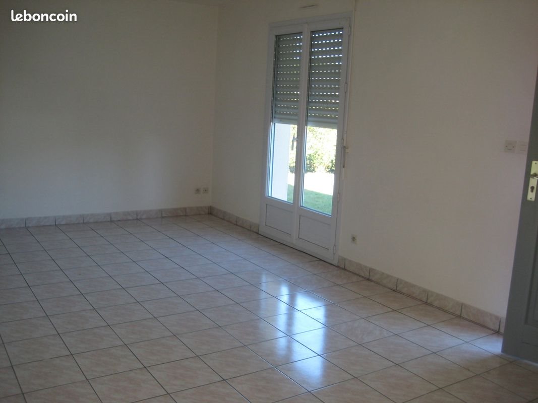 Maison à louer, 67m², Questembert
