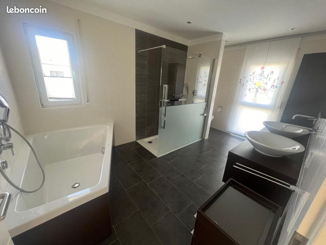 Maison à vendre, 190m², Village-Neuf