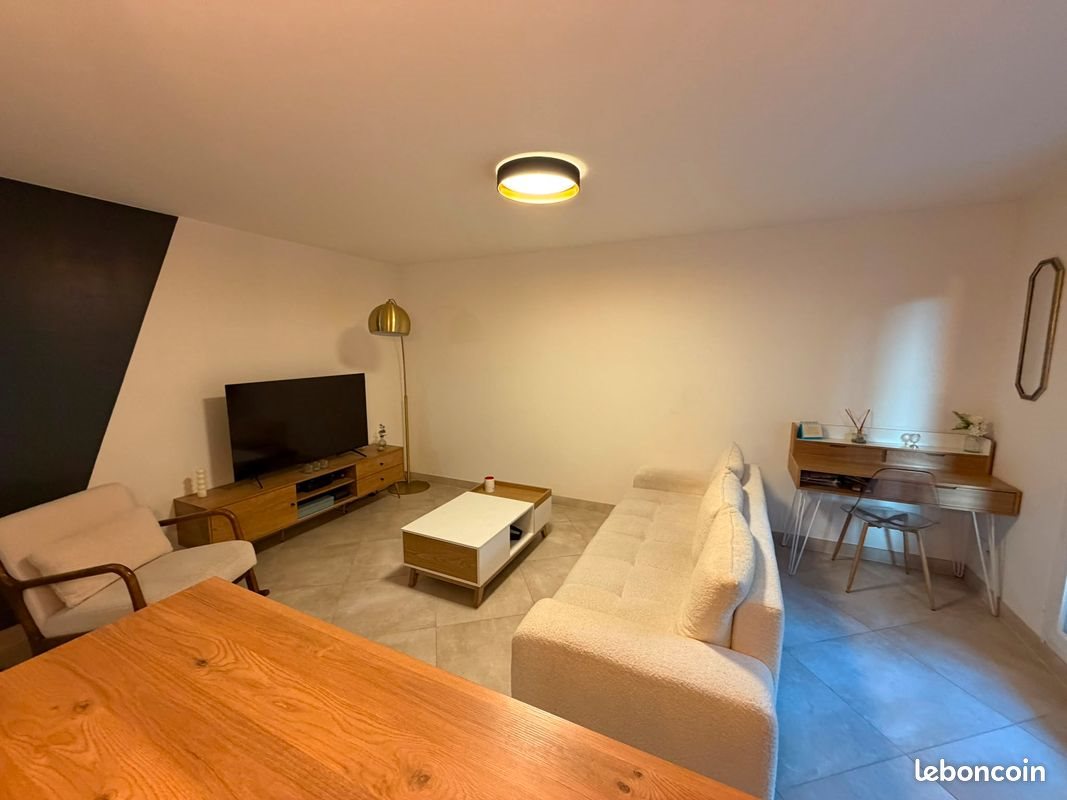 Appartement à louer, 54m², Lyon 8ème