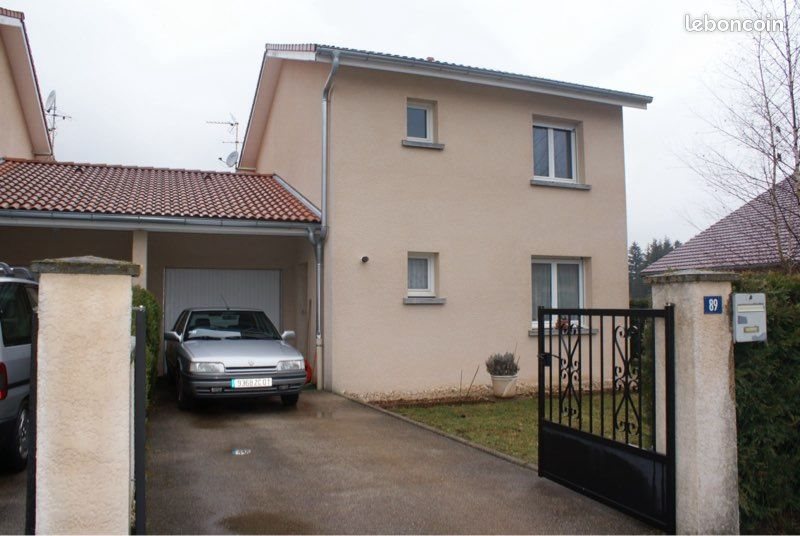 Maison à louer, 85m², Izernore