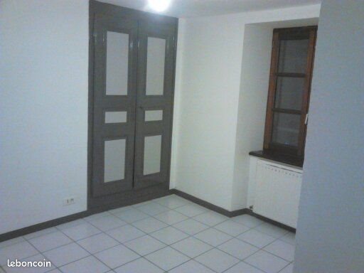 Appartement à louer, 45m², Villeneuve-de-Berg